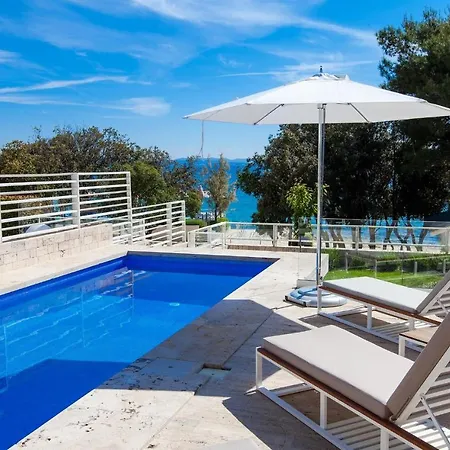 Olea Holiday home Petrcane